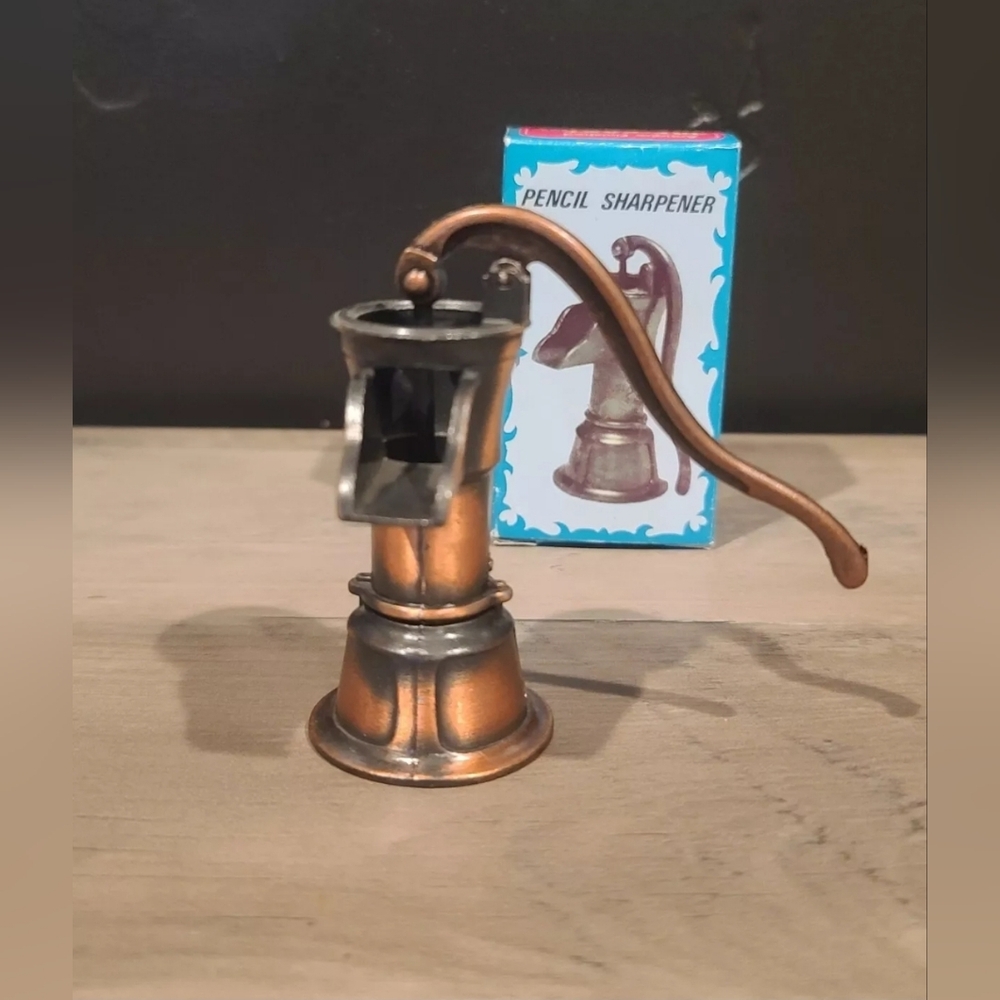 Antique Finished Die Cast Metal Water Well Pump Head Pencil Sharpener - READ